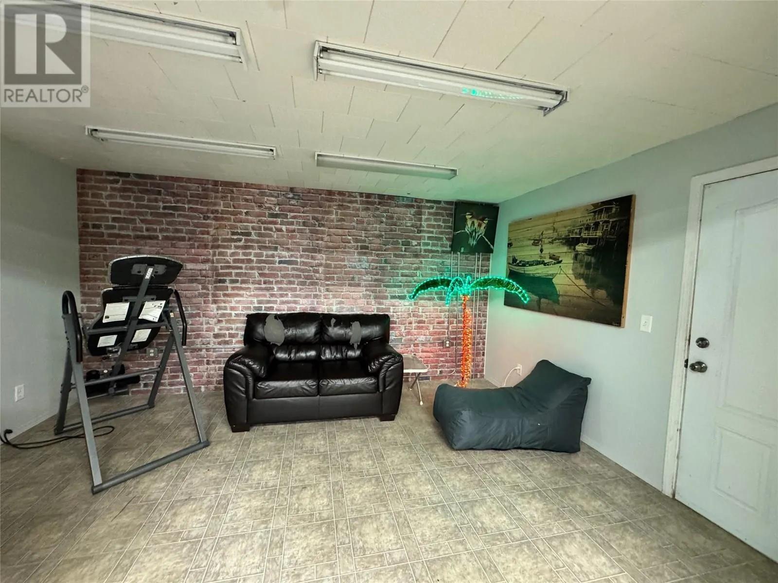 184 Adams Road Unit# 201A