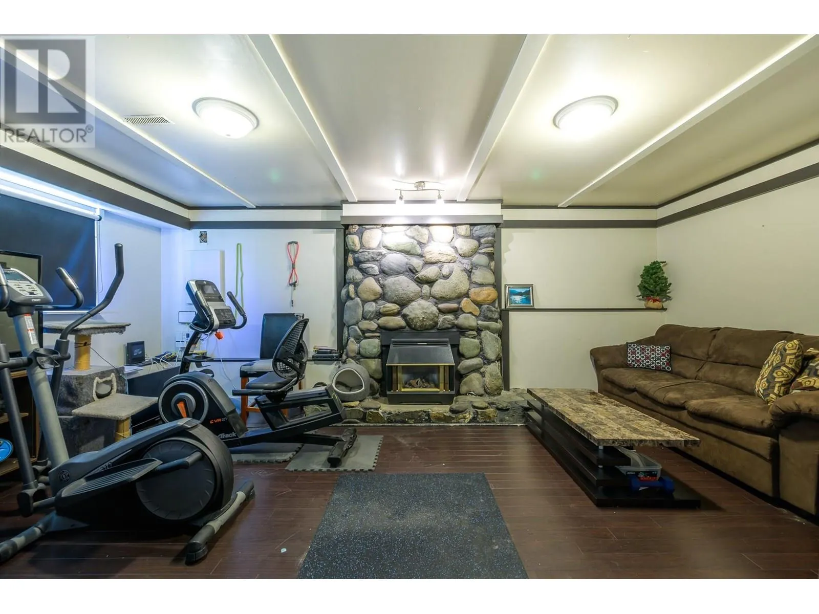 531 BAYWOOD Crescent