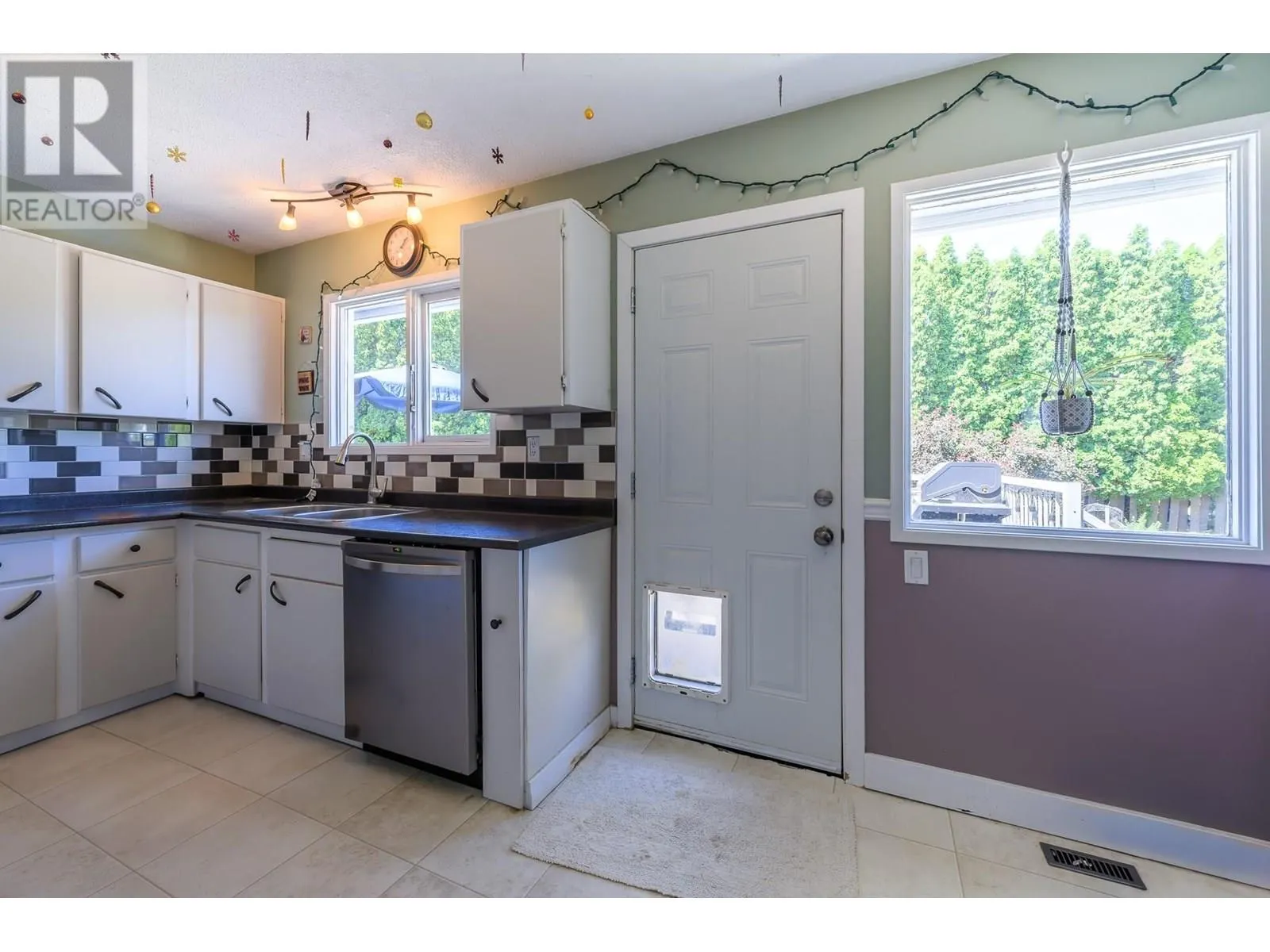 531 BAYWOOD Crescent