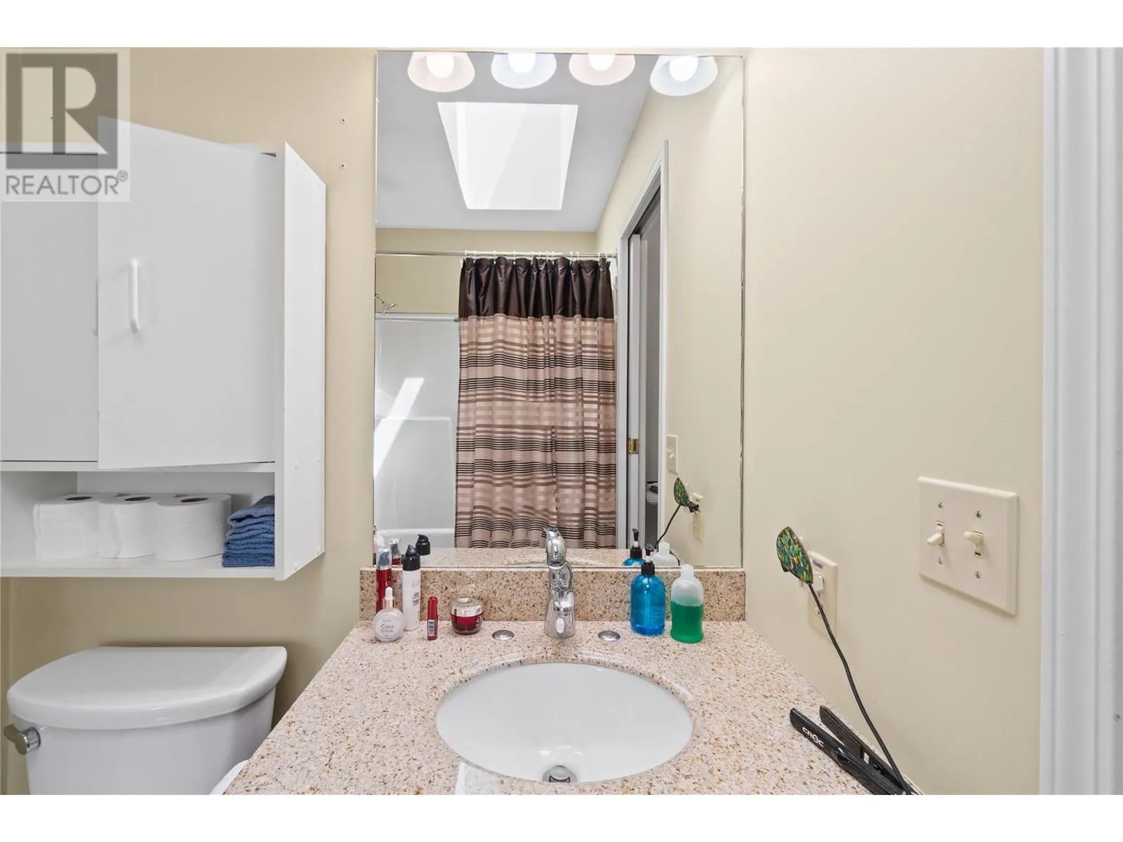 111 Harbourfront Drive NW Unit# 11