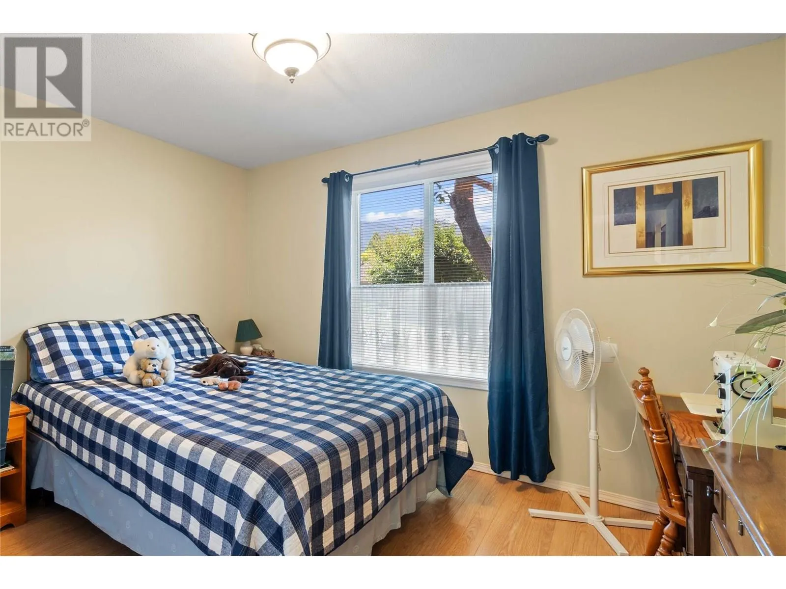 111 Harbourfront Drive NW Unit# 11