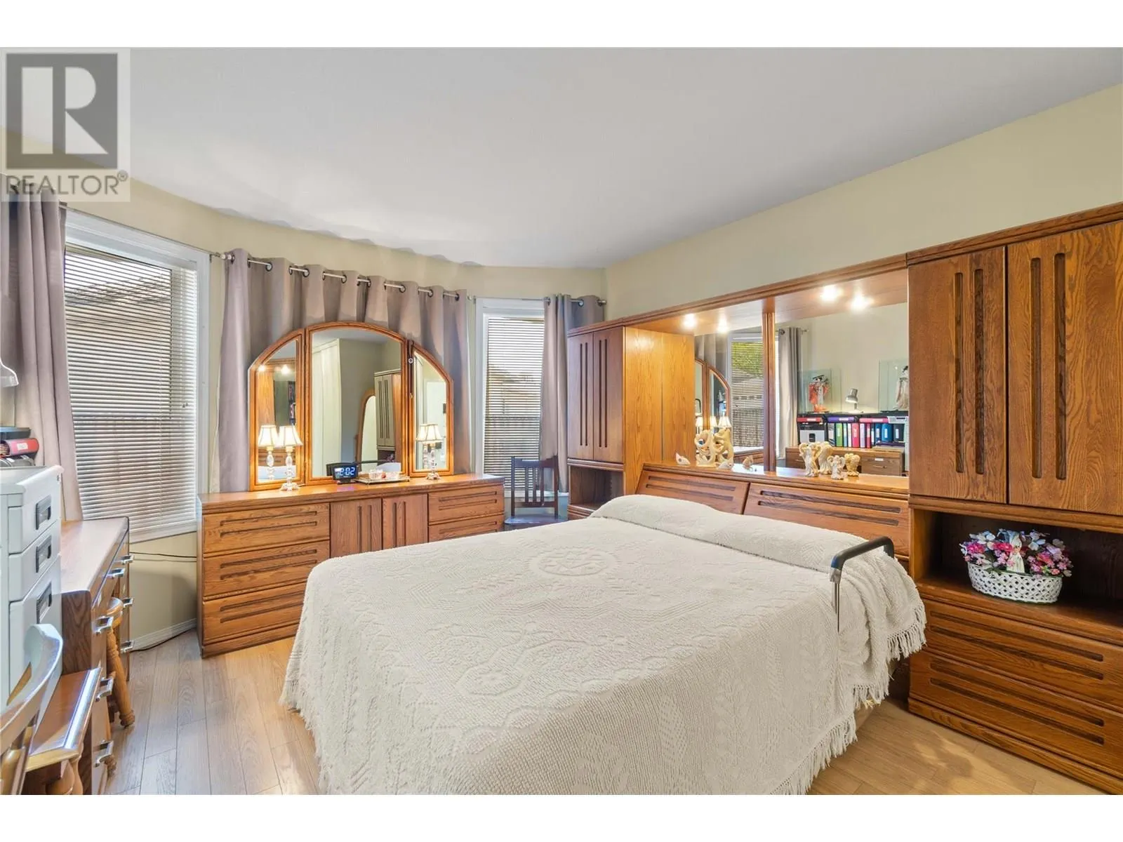 111 Harbourfront Drive NW Unit# 11
