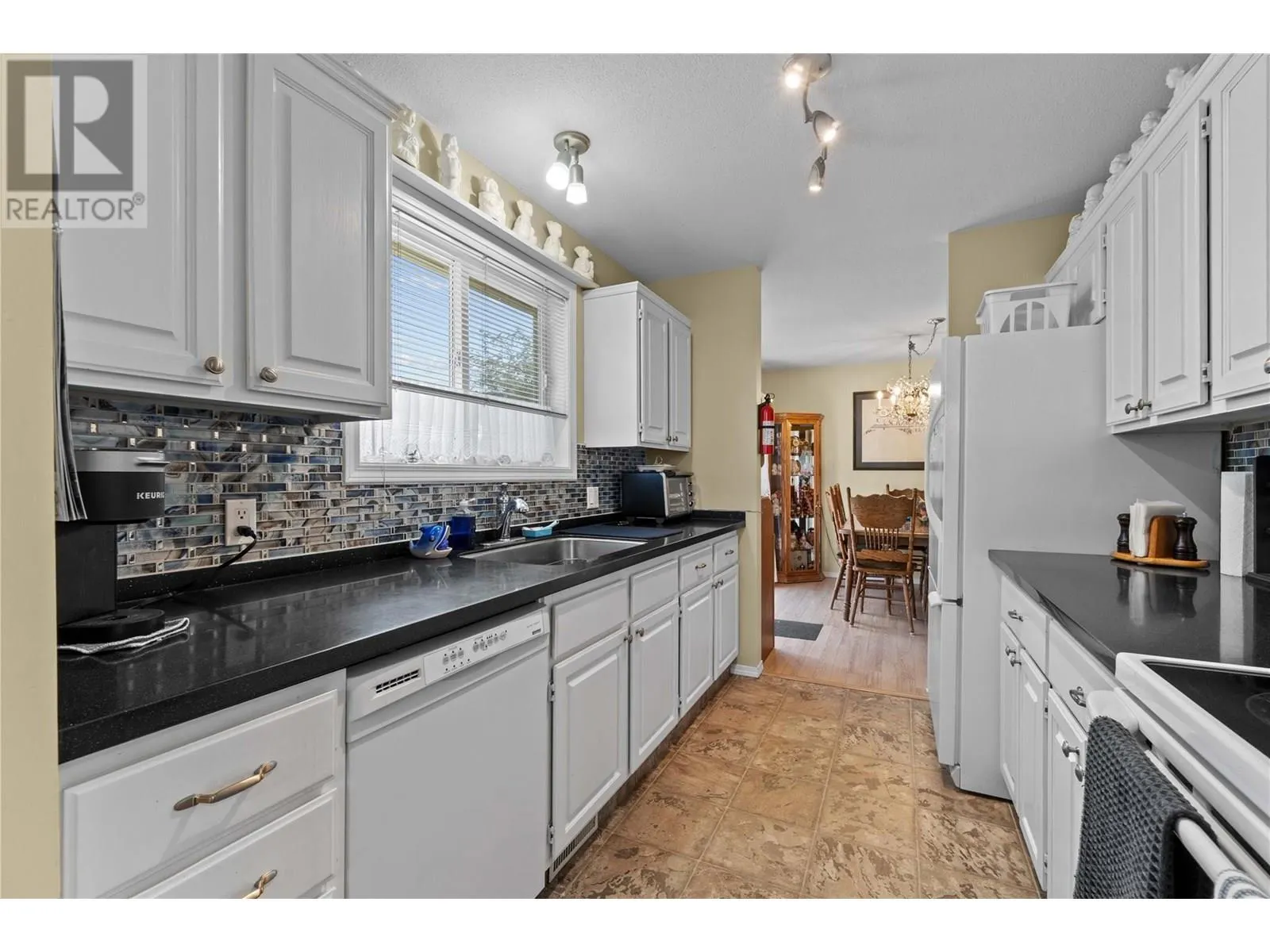 111 Harbourfront Drive NW Unit# 11