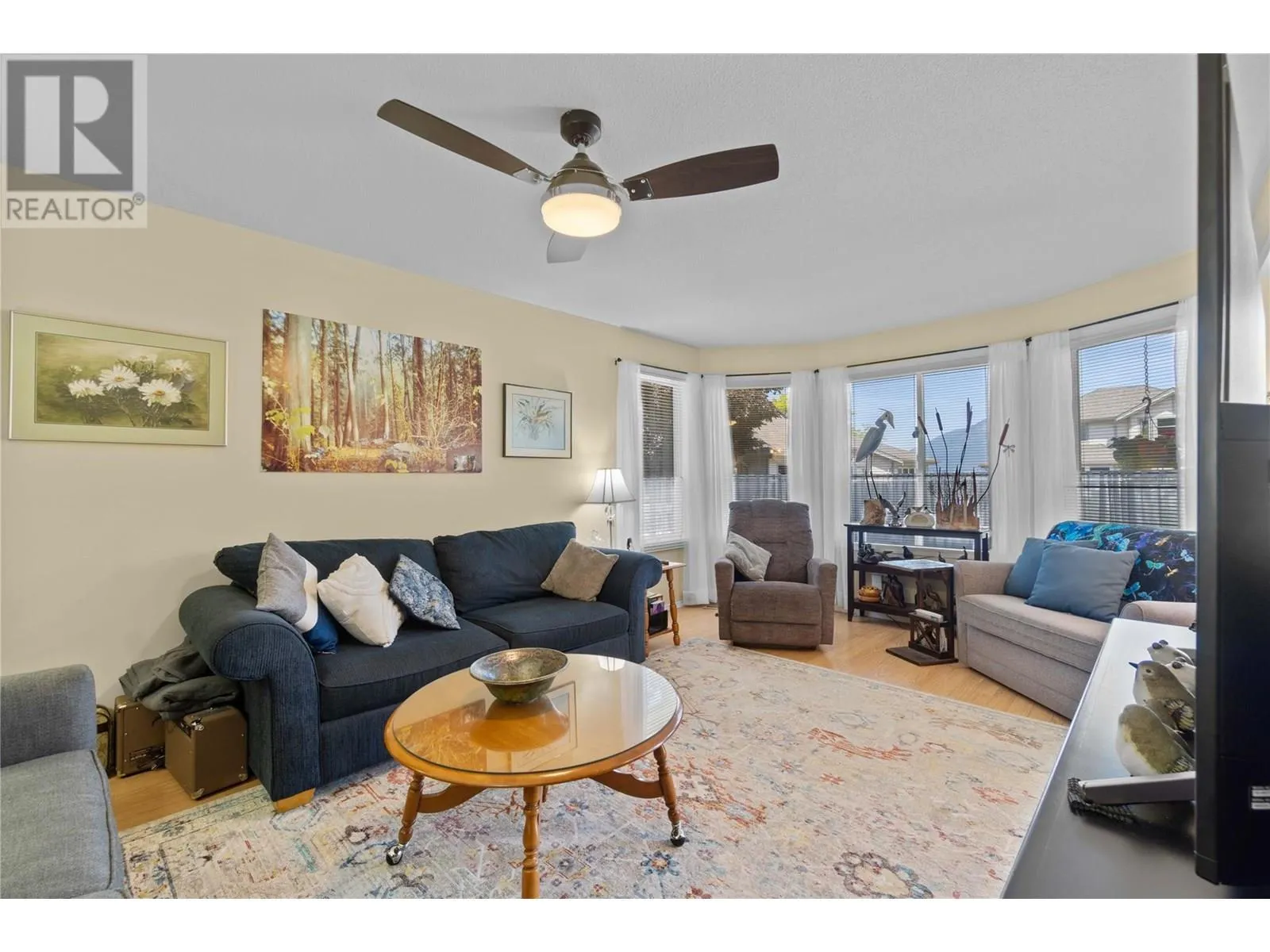 111 Harbourfront Drive NW Unit# 11