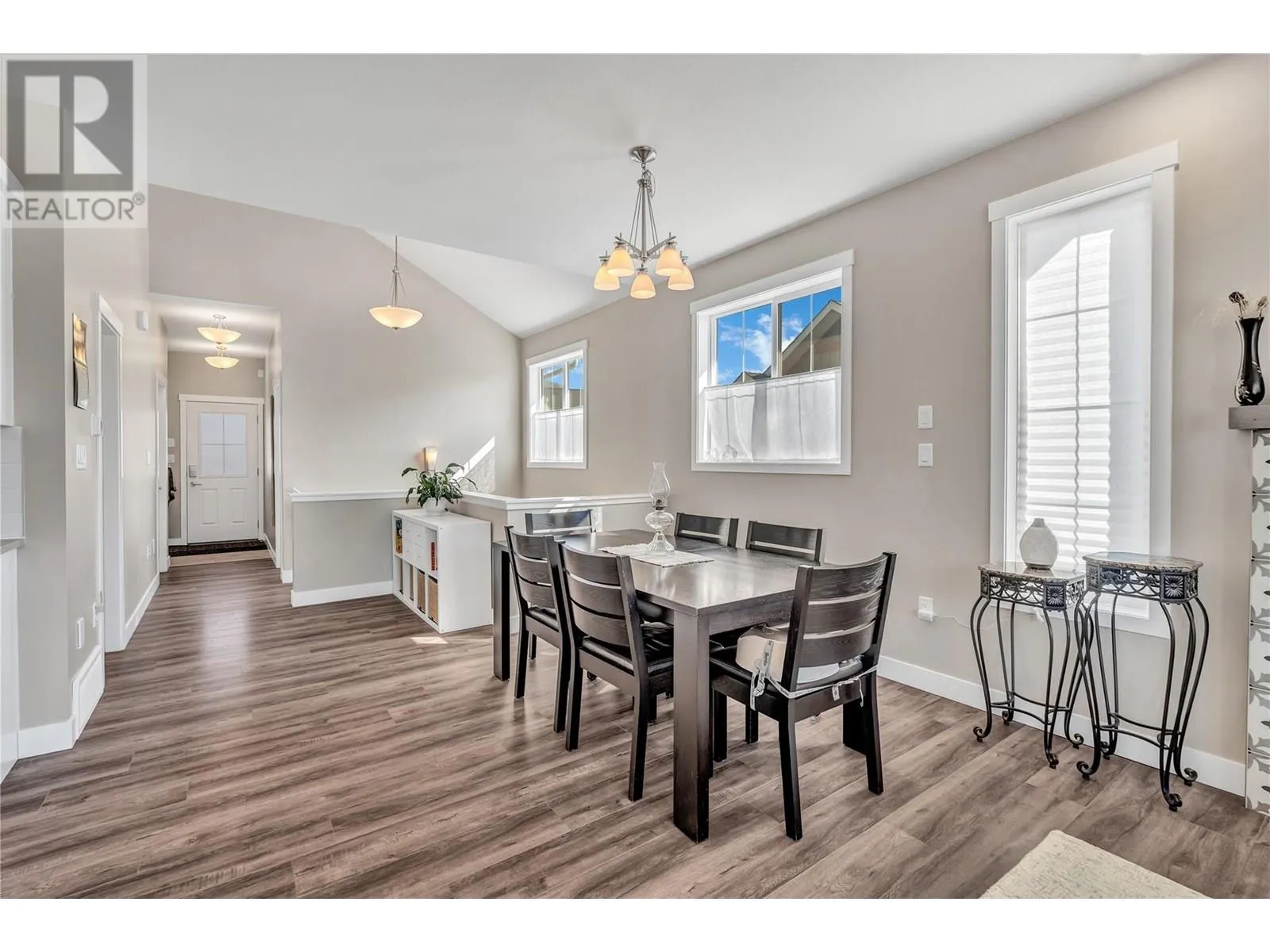121 Sendero Crescent