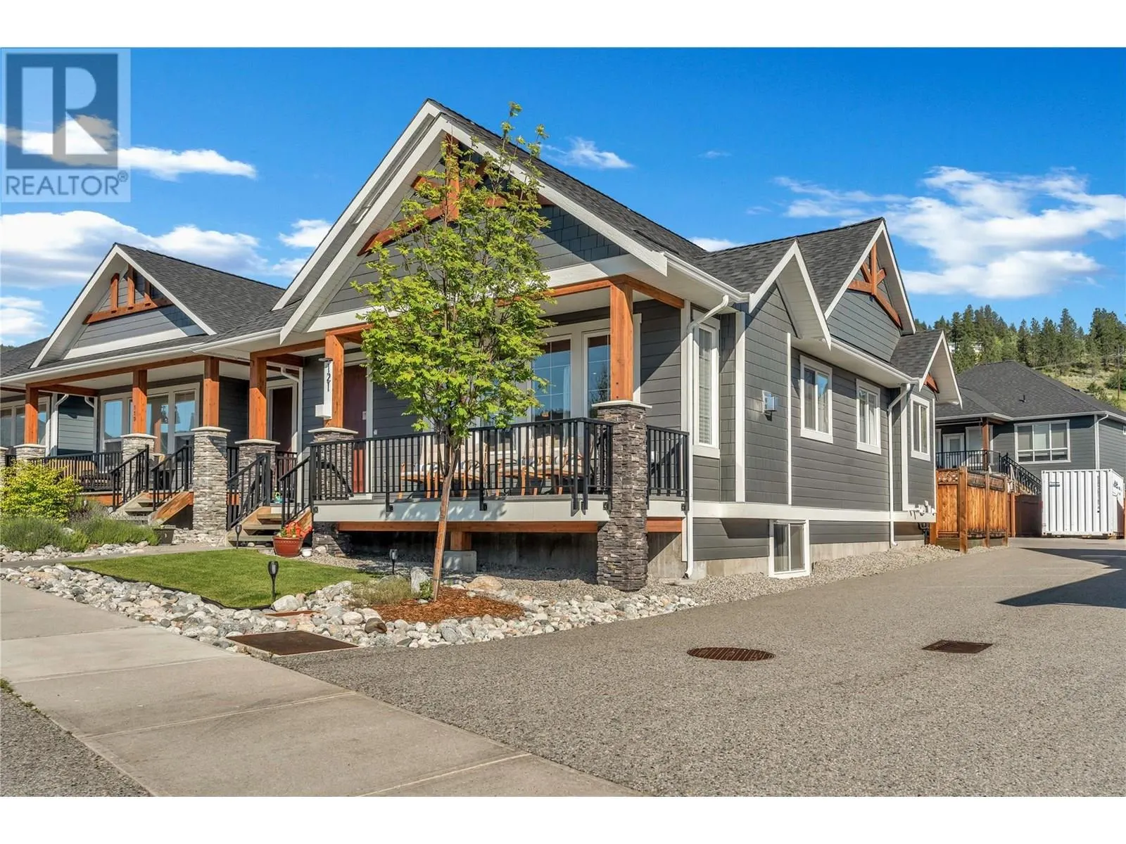121 Sendero Crescent