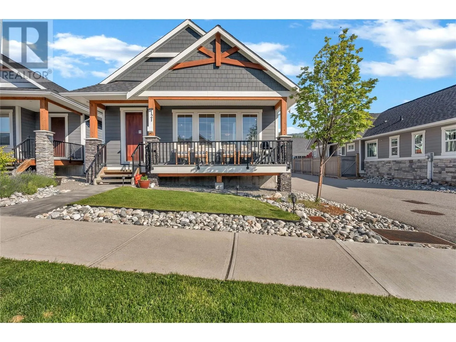 121 Sendero Crescent