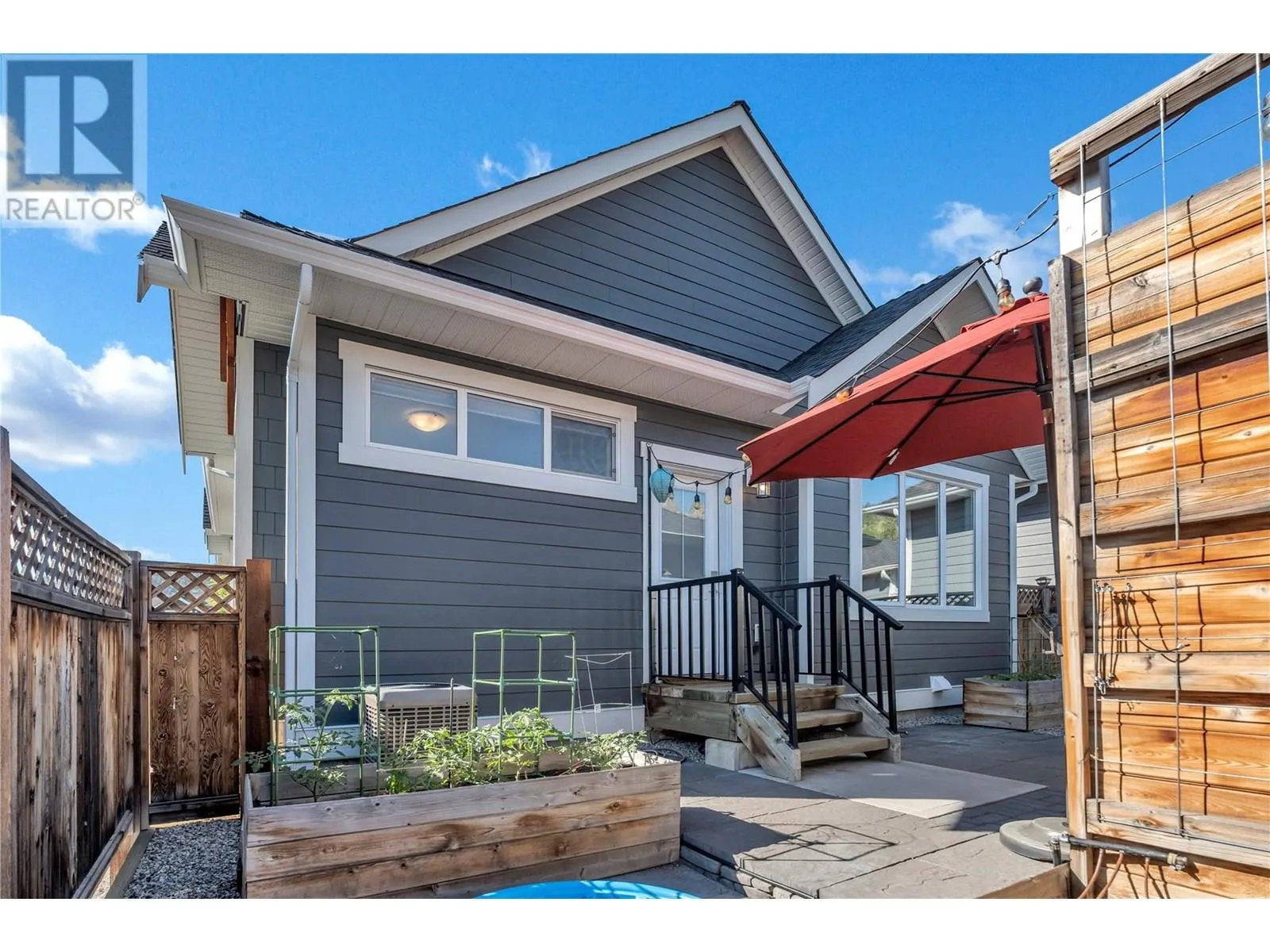 121 Sendero Crescent
