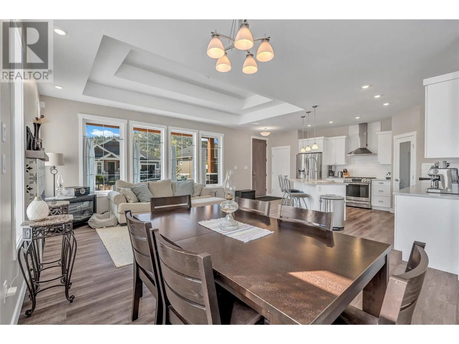 121 Sendero Crescent