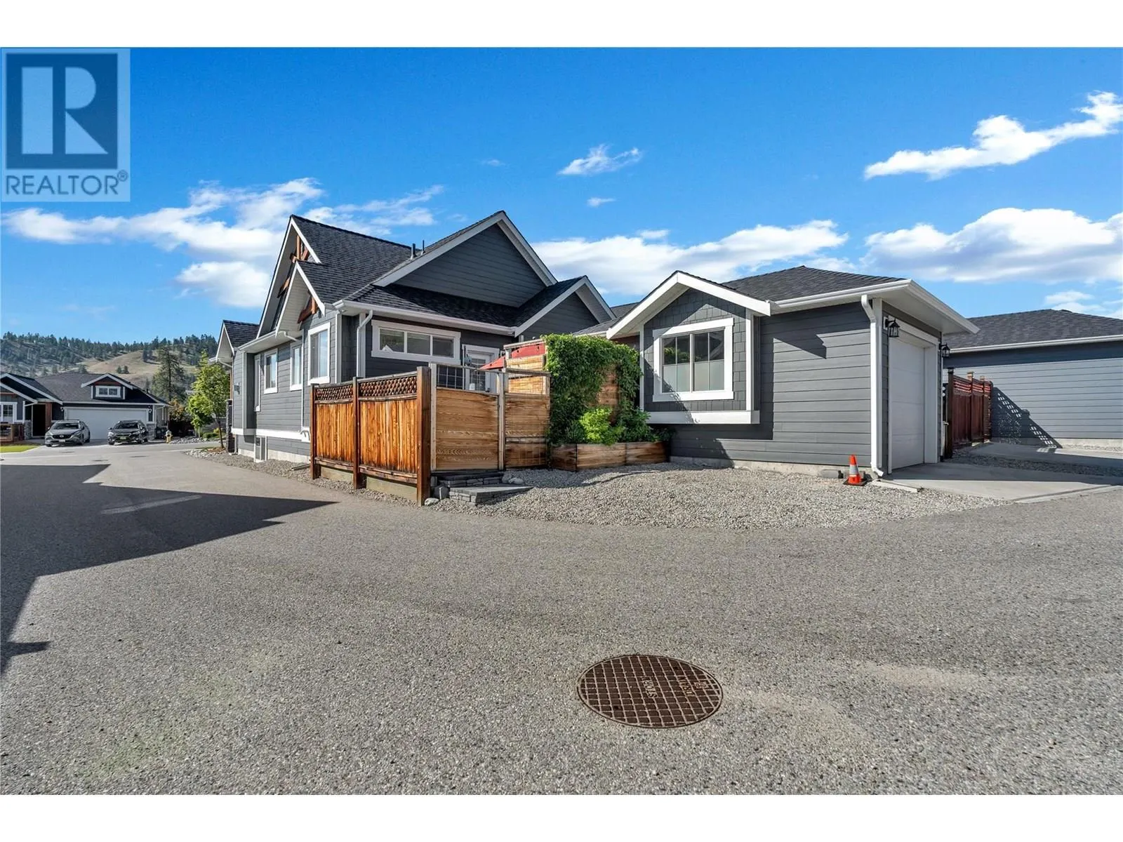 121 Sendero Crescent