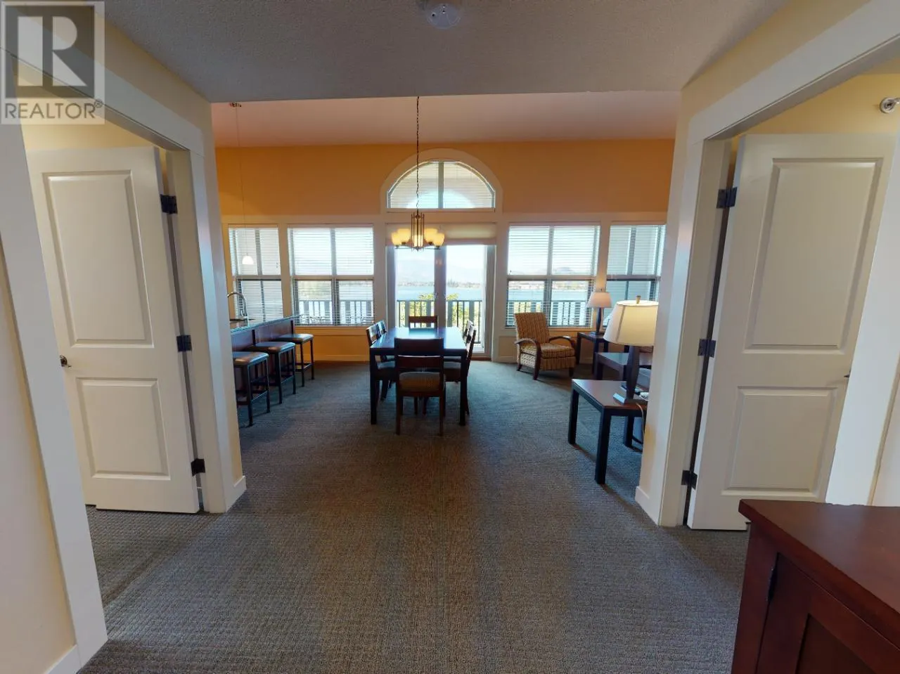 4200 LAKESHORE Drive Unit# 320