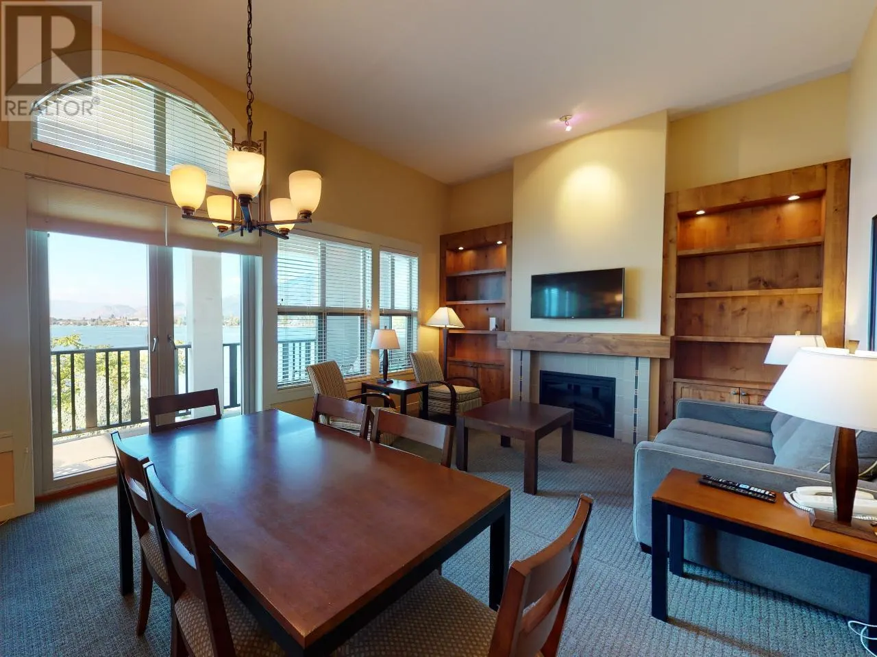 4200 LAKESHORE Drive Unit# 320