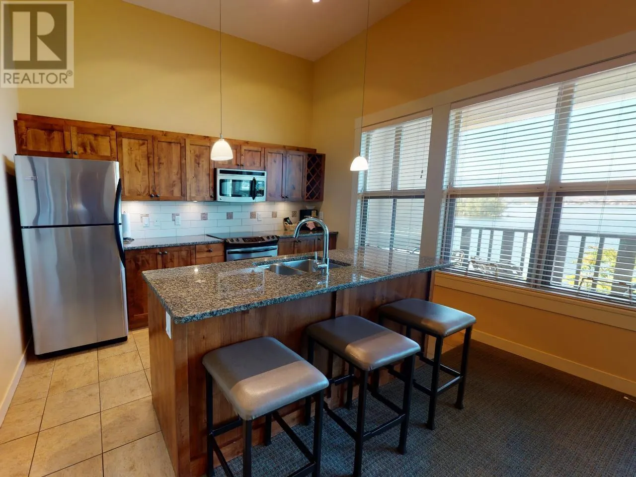 4200 LAKESHORE Drive Unit# 320