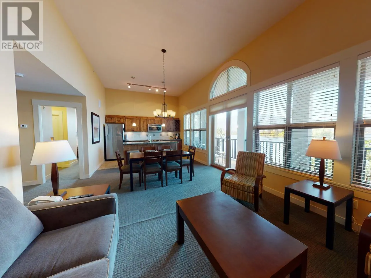 4200 LAKESHORE Drive Unit# 320