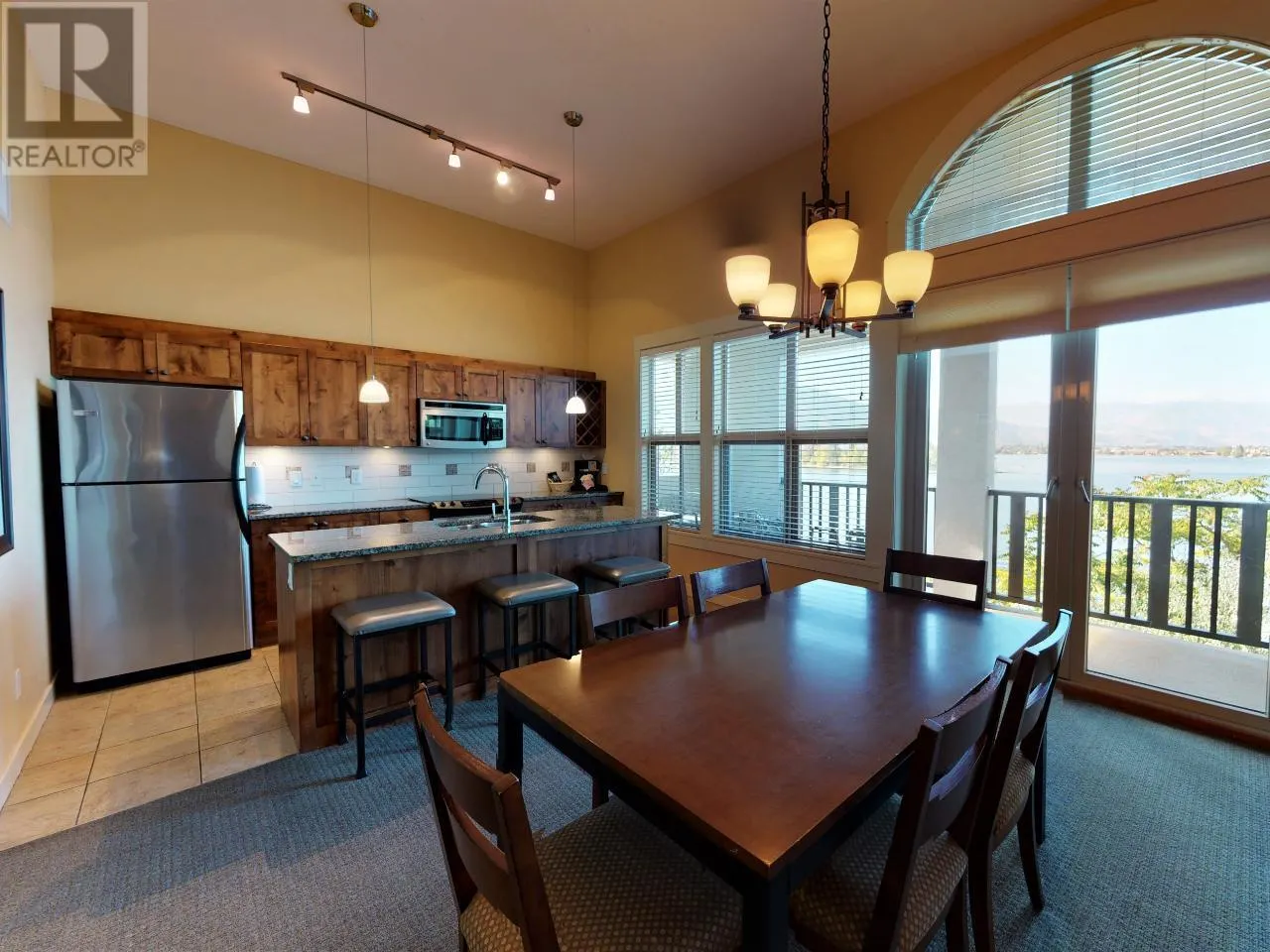 4200 LAKESHORE Drive Unit# 320
