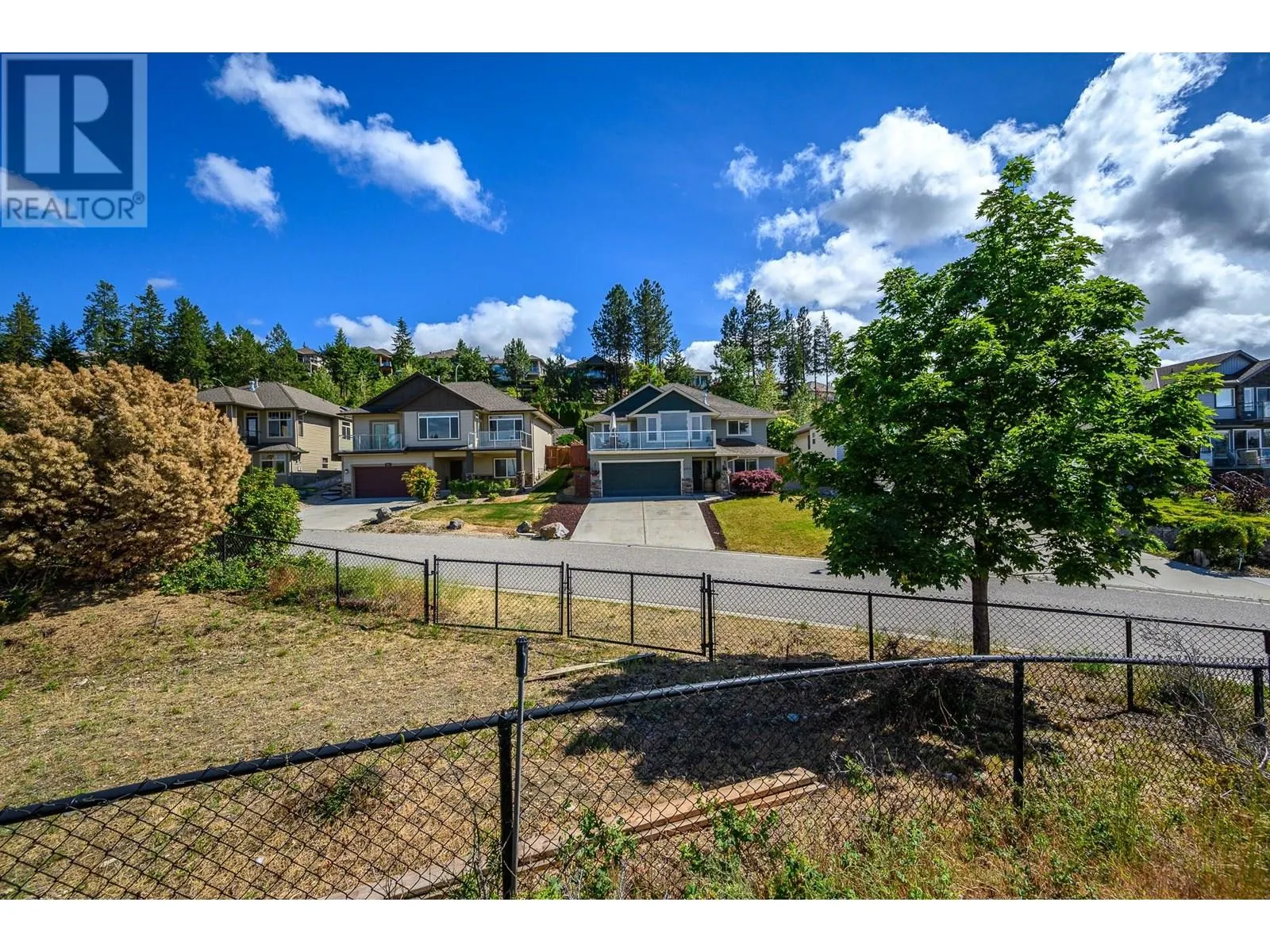 4979 Windsong Crescent