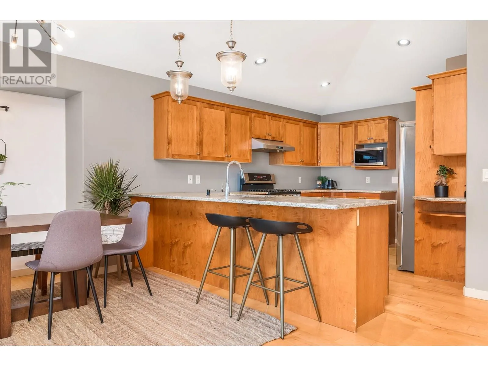 4979 Windsong Crescent