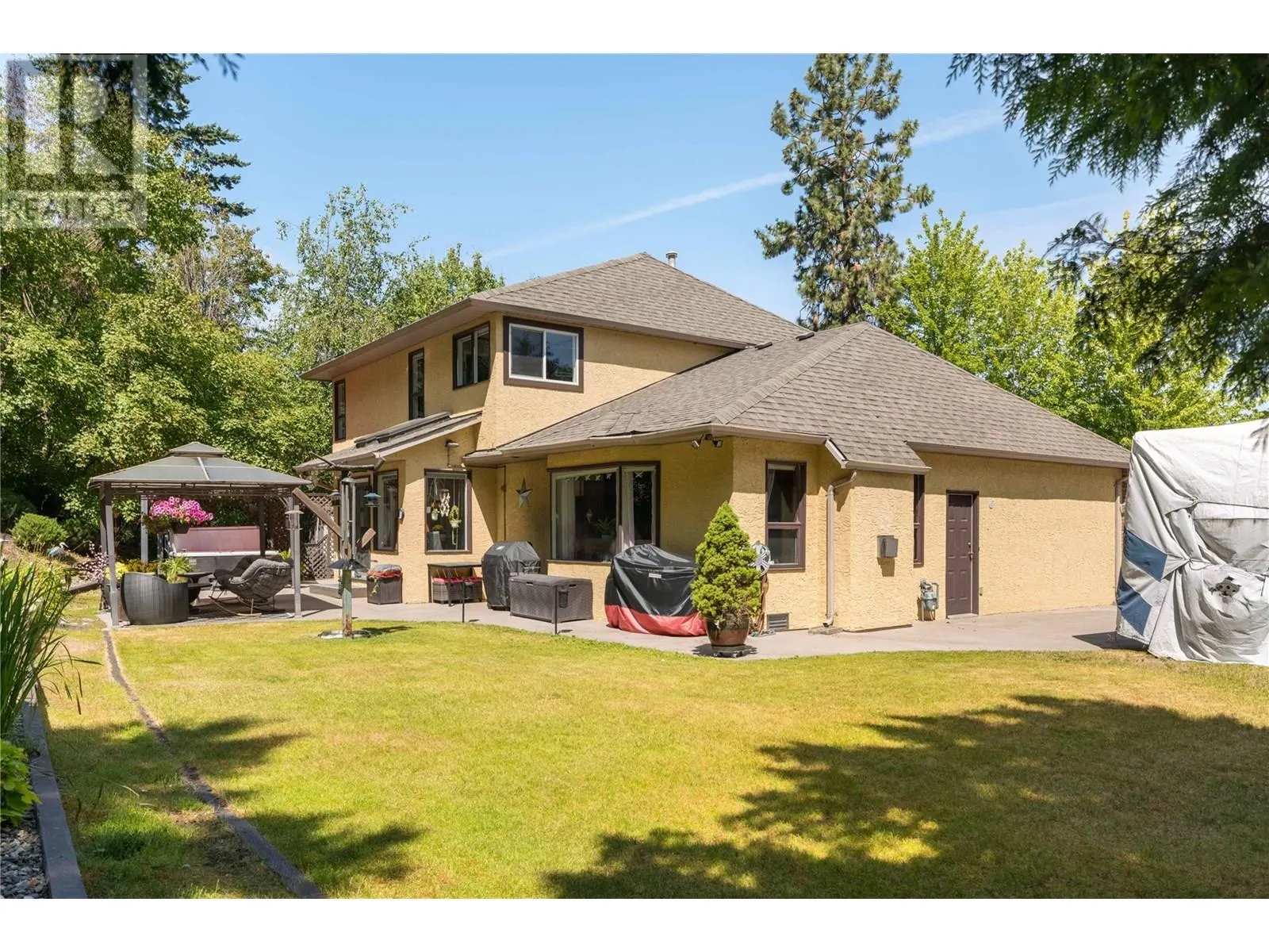 4692 GORDON Drive
