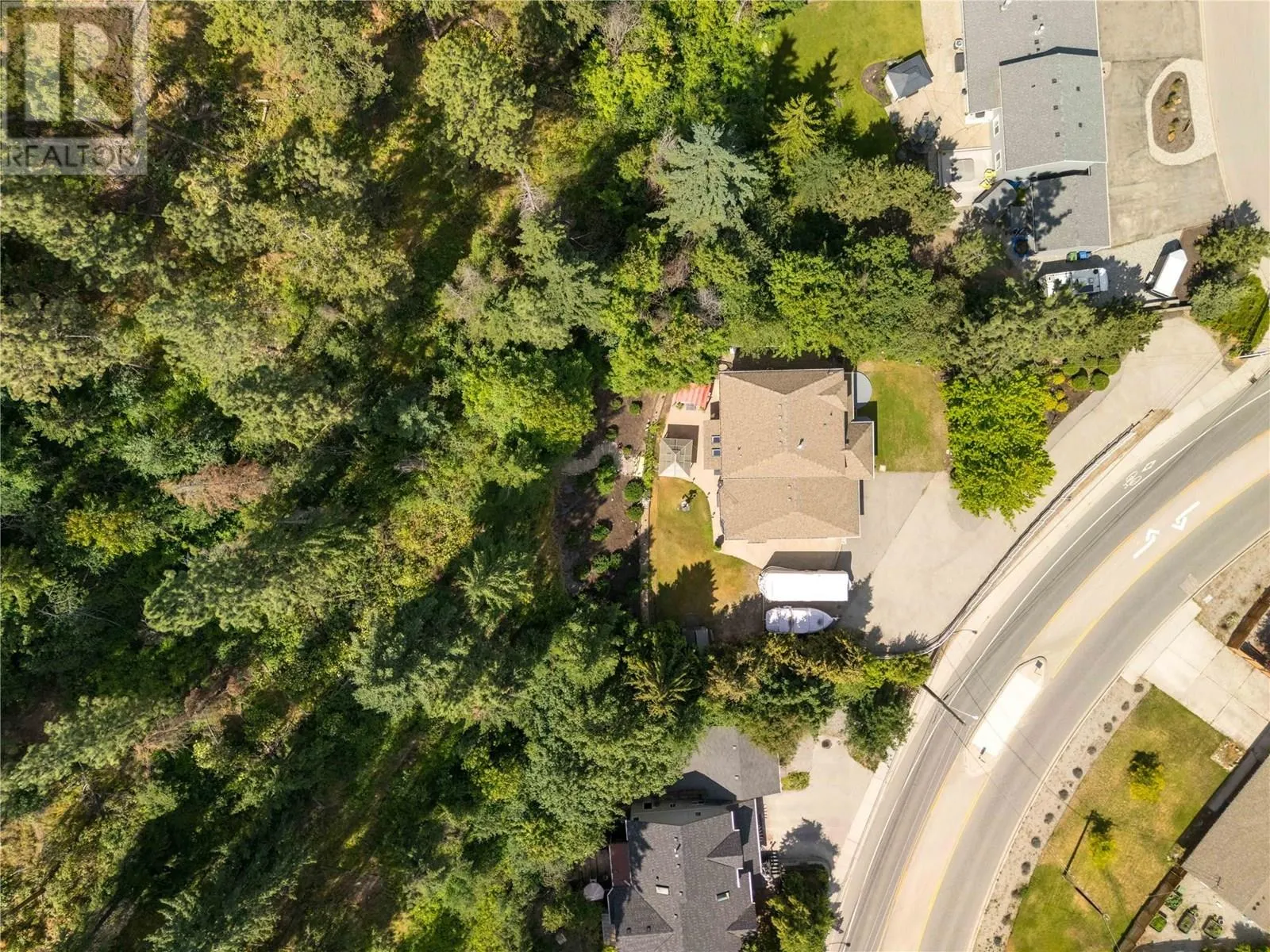 4692 GORDON Drive