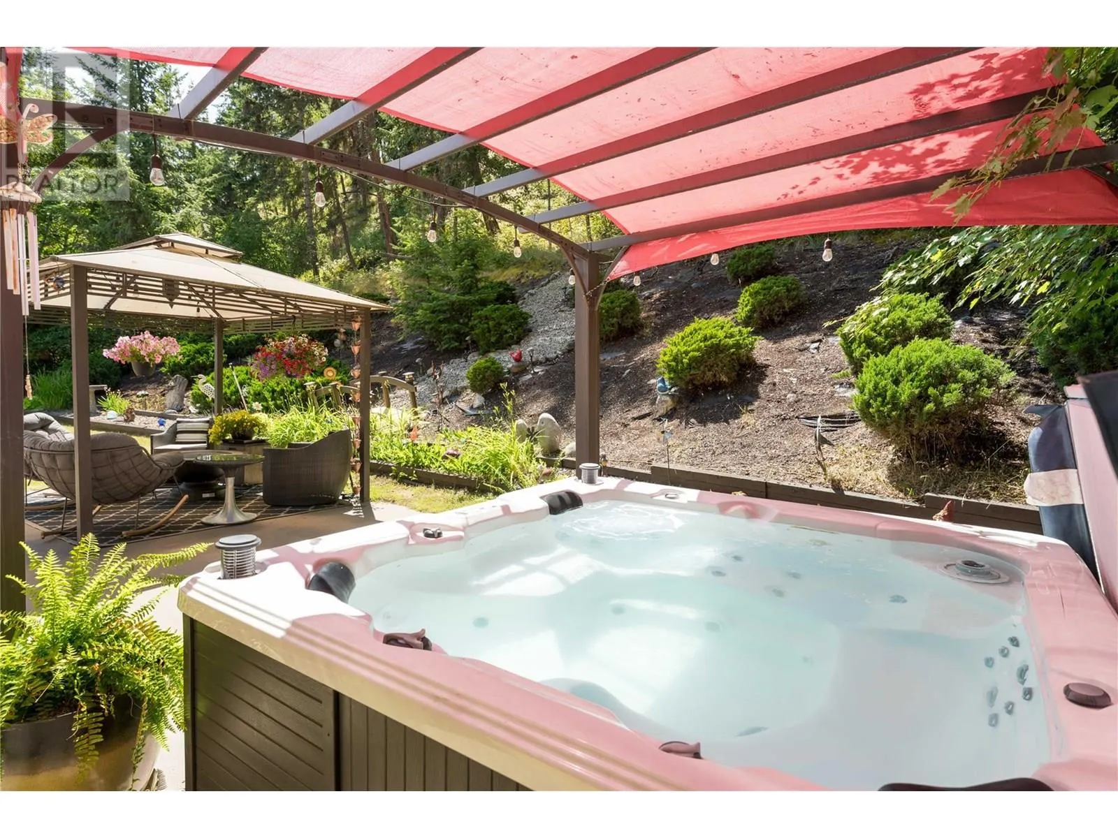 4692 GORDON Drive