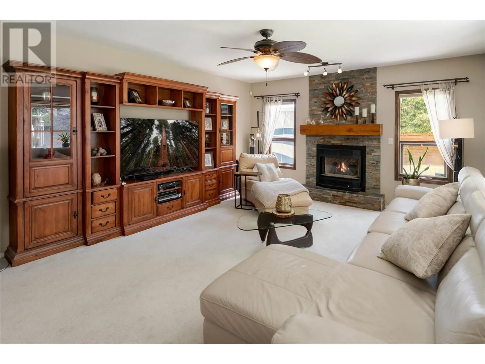 4692 GORDON Drive