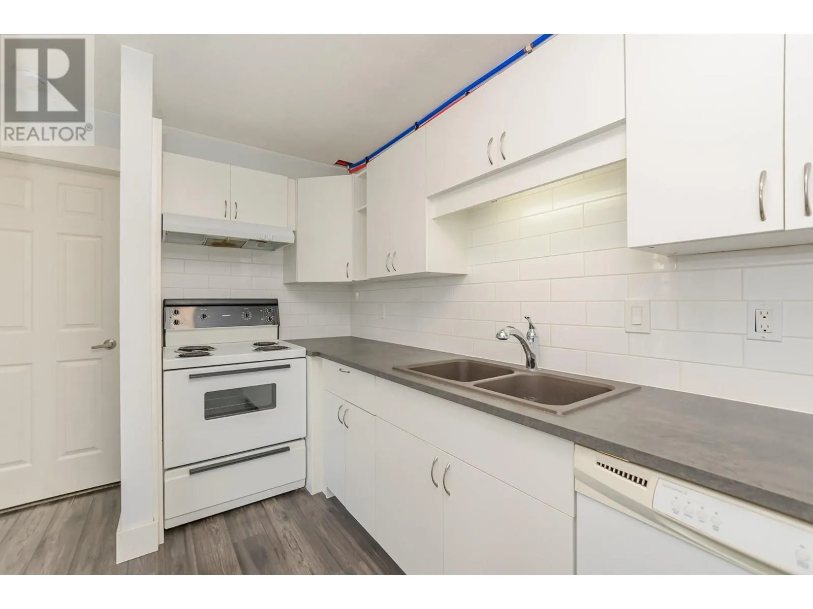 505 Browne Road Unit# 106
