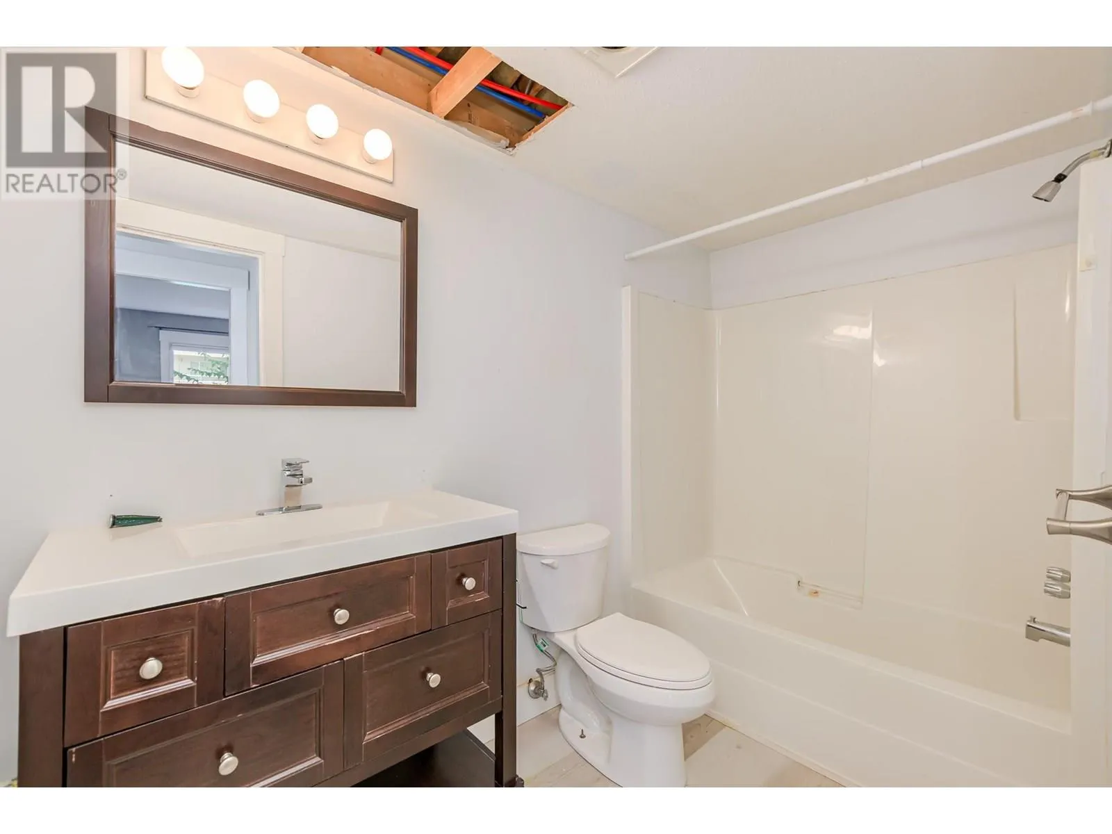 505 Browne Road Unit# 106