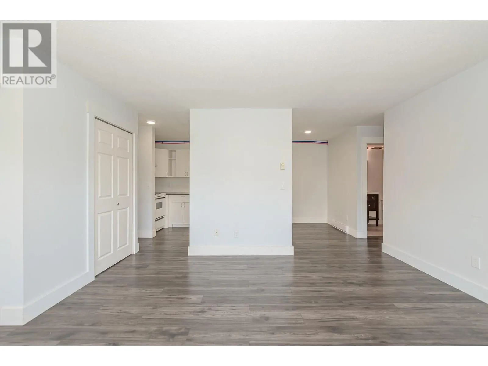 505 Browne Road Unit# 106