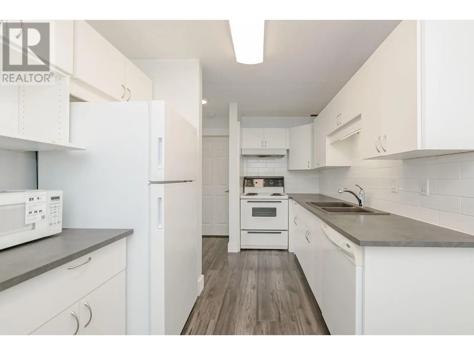 505 Browne Road Unit# 106
