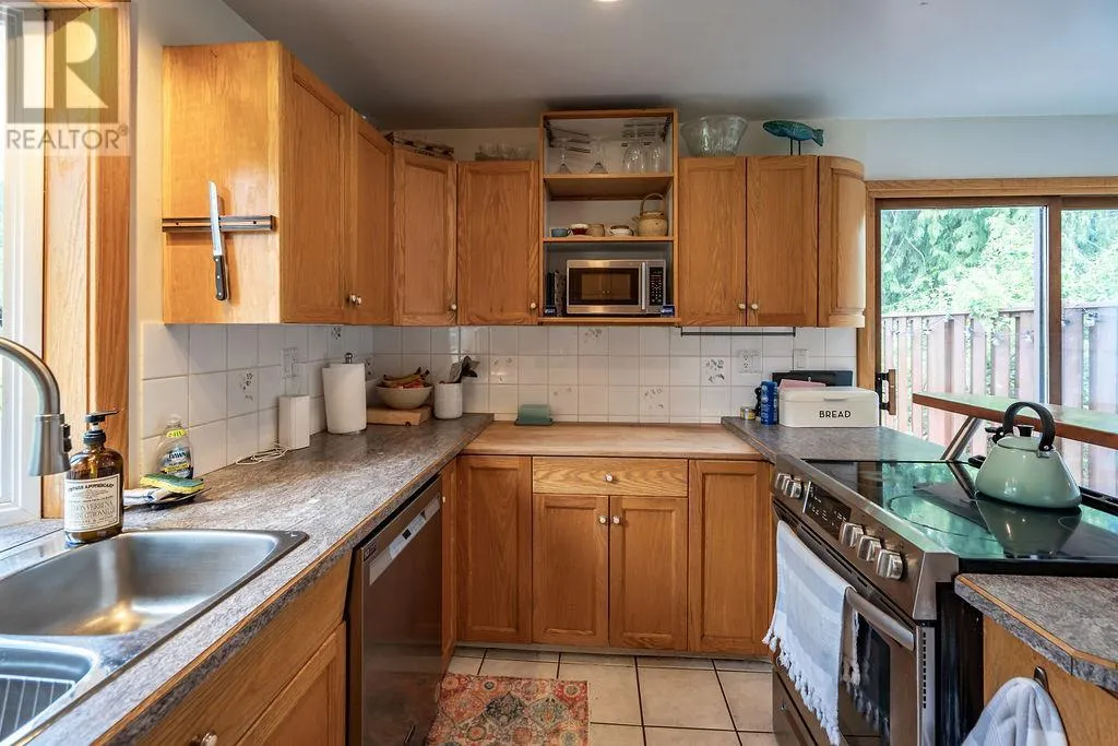 3164 Heddle Road
