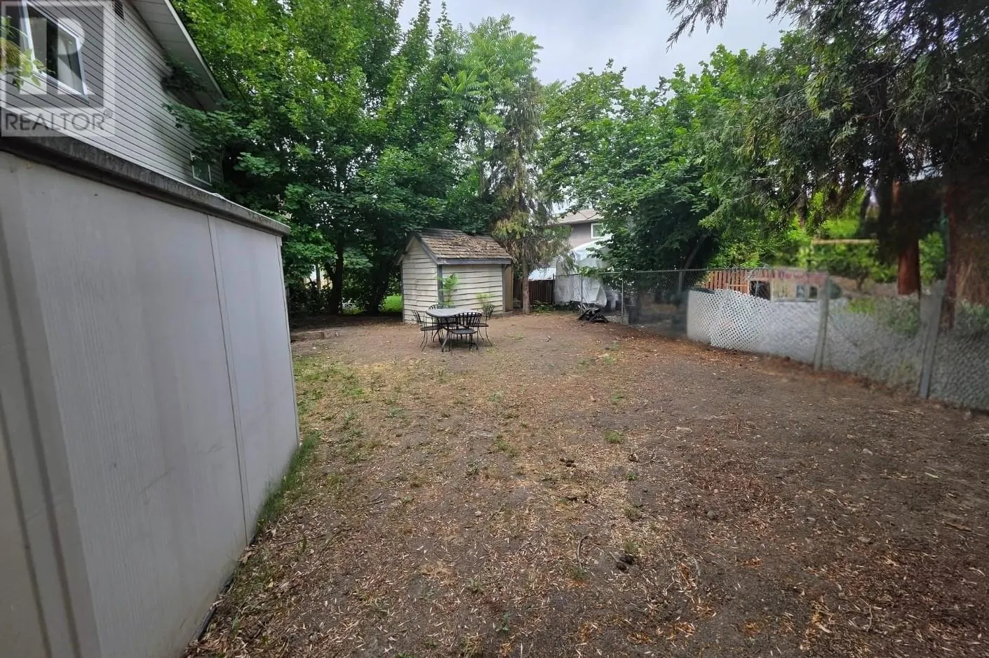 1086 Raymer Avenue