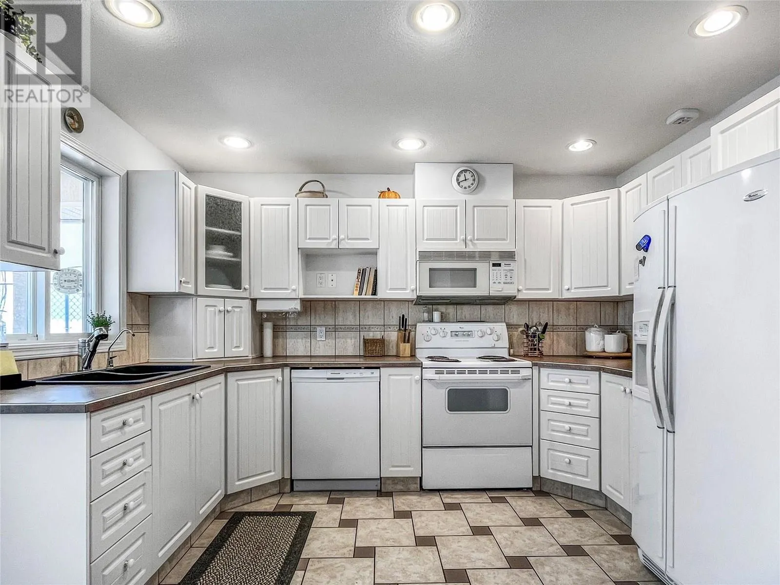 22 Sandpiper Place