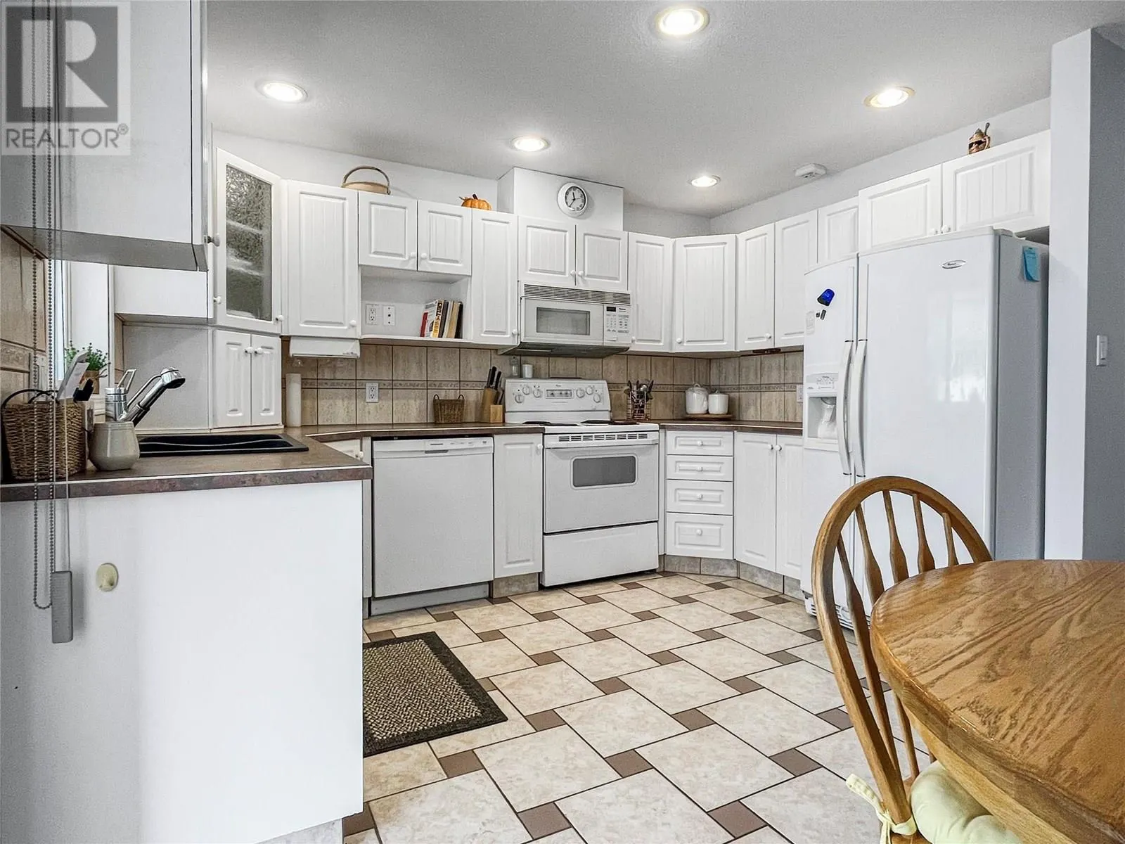 22 Sandpiper Place