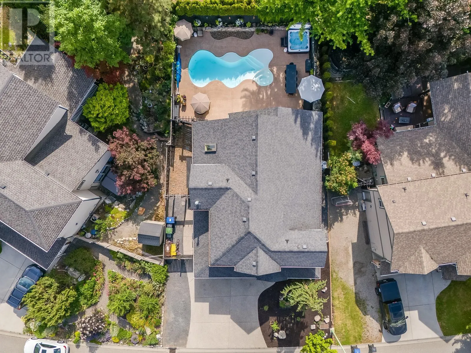 985 Paret Crescent