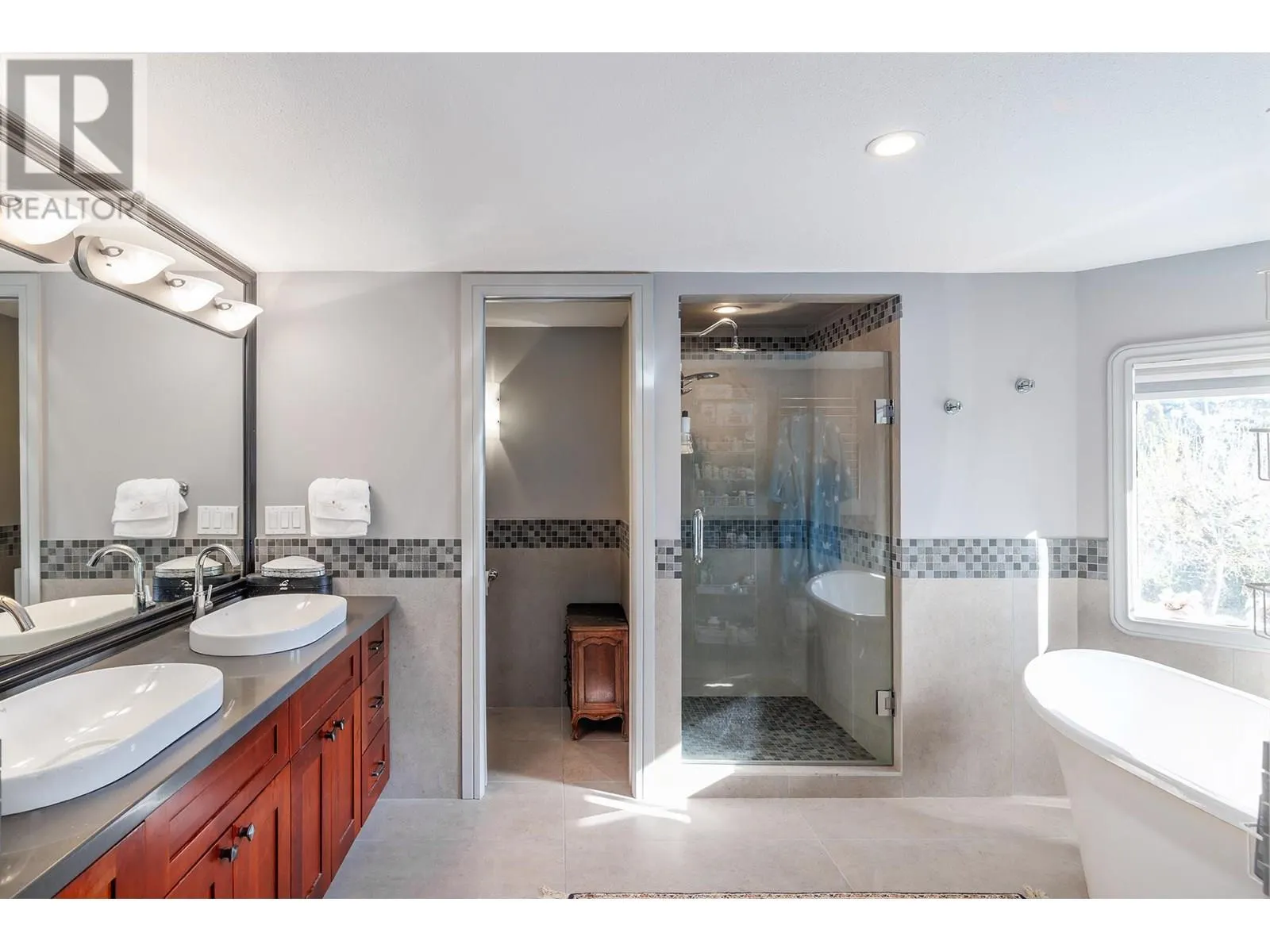 2376 Nahanni Court