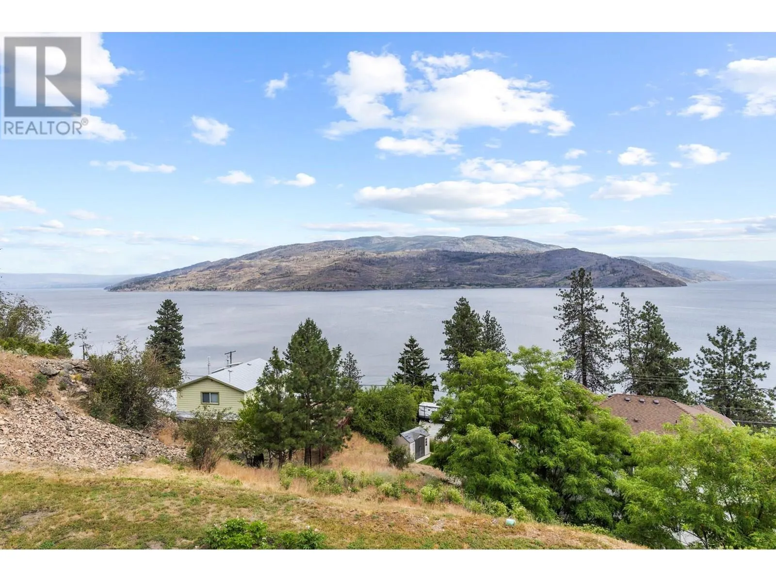 6427 Stuart Crescent