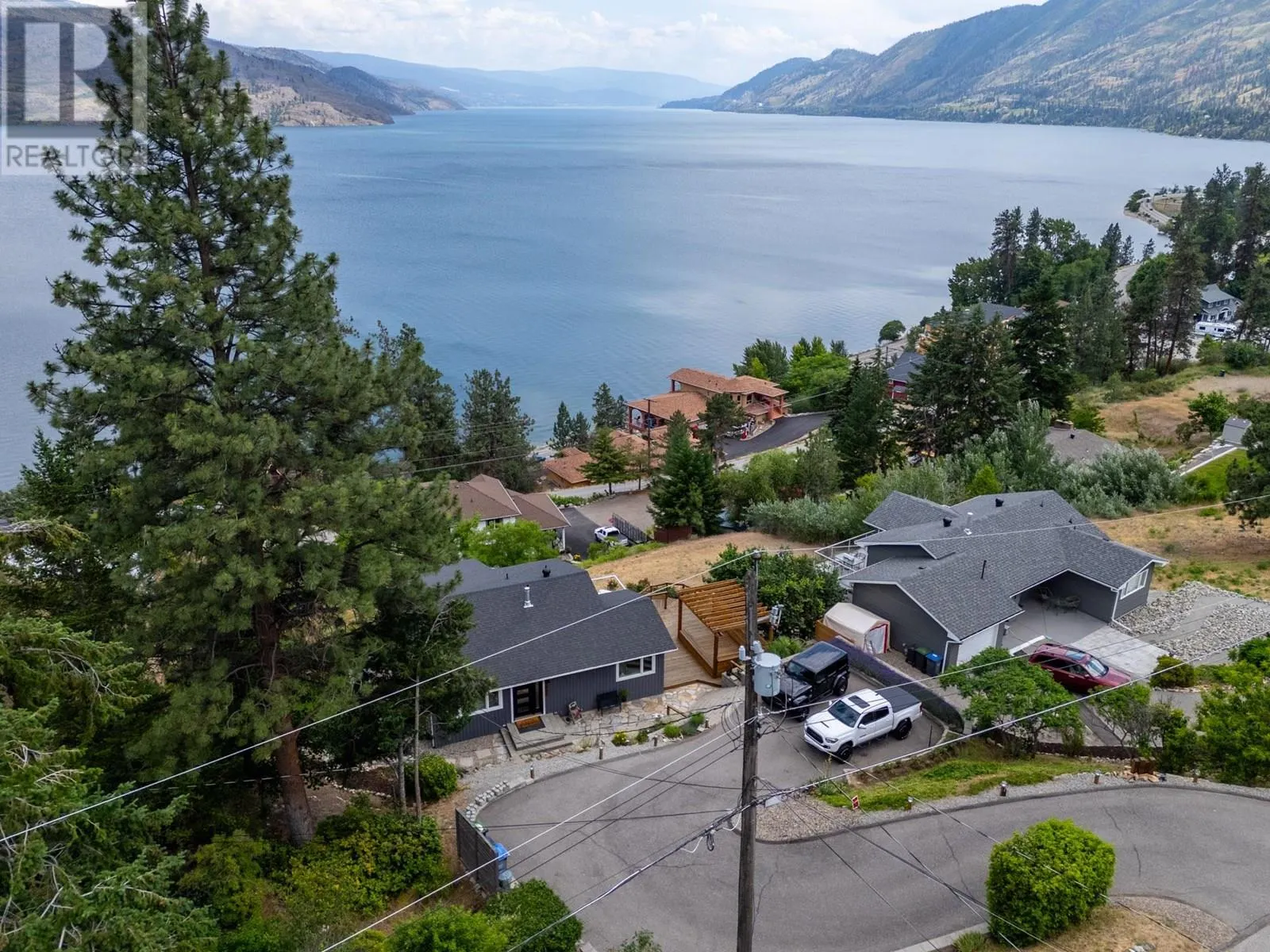 6427 Stuart Crescent