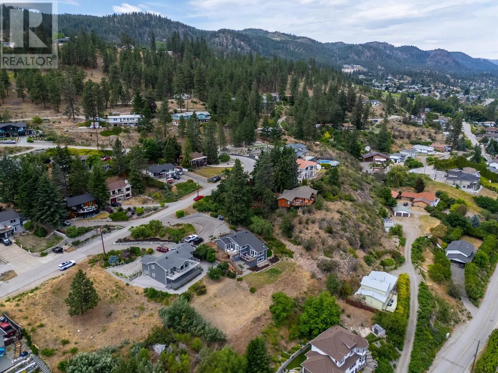 6427 Stuart Crescent
