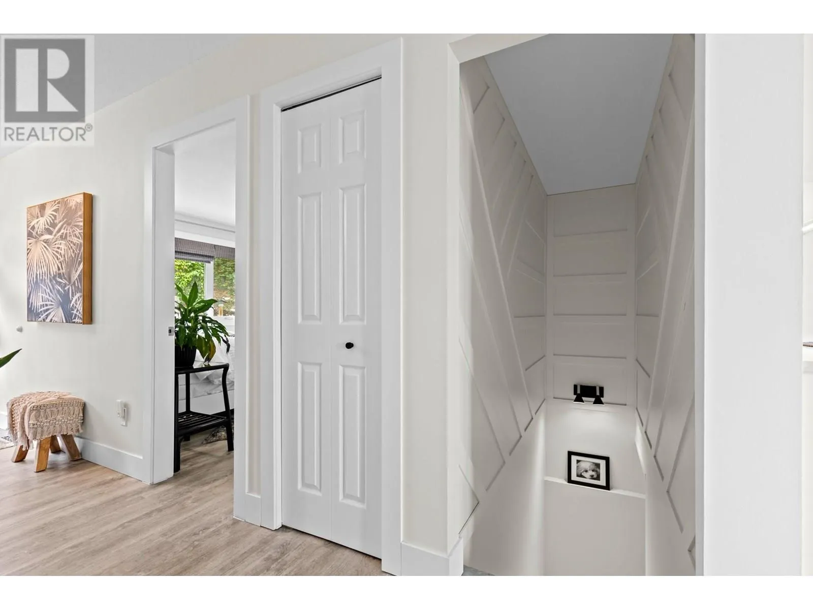 6427 Stuart Crescent