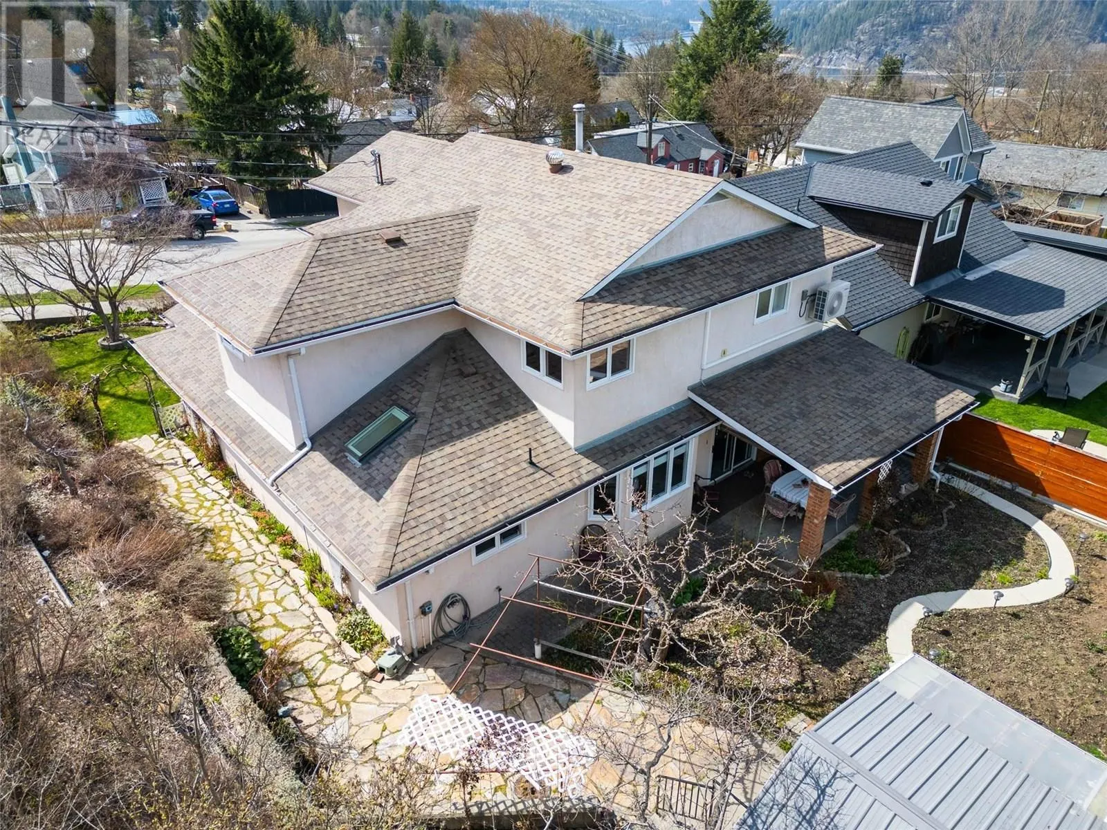 1523 Stanley Street