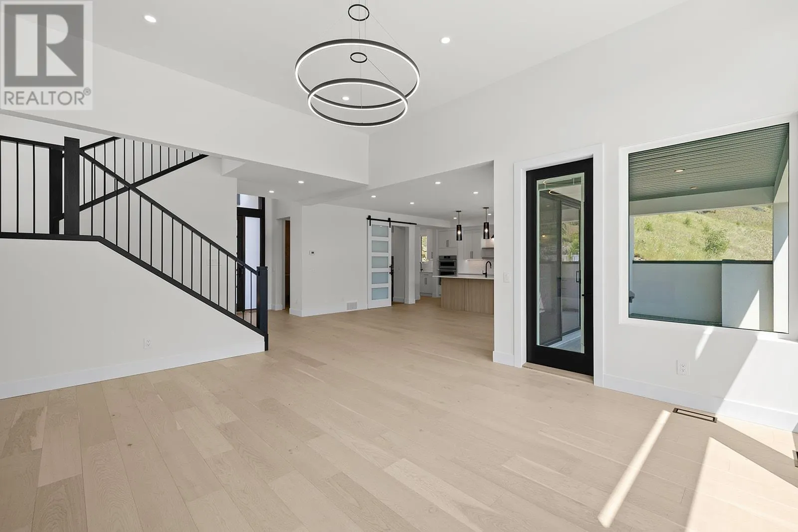 3462 Hilltown Close