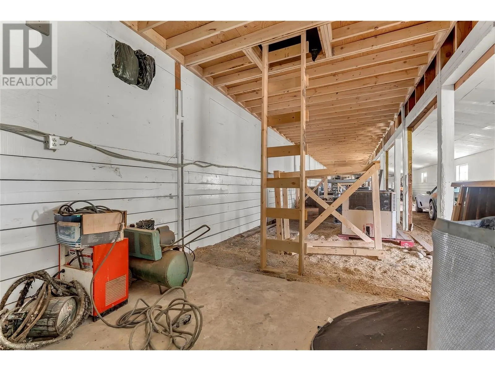 3803 MCLEAN CREEK Road