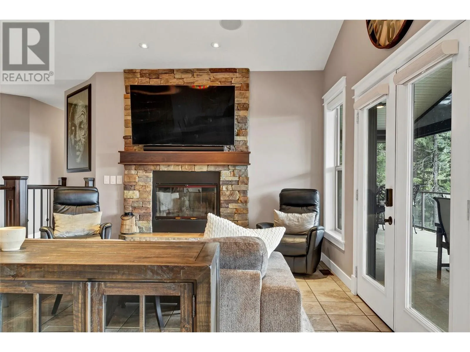 6032 Lynx Drive