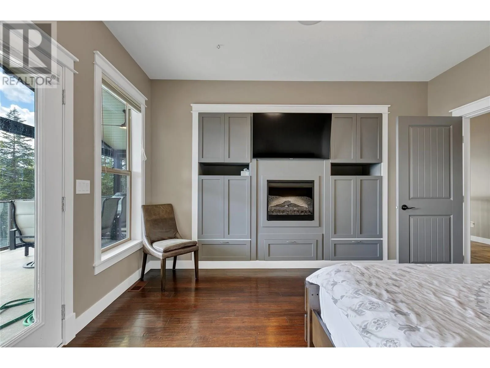 6032 Lynx Drive