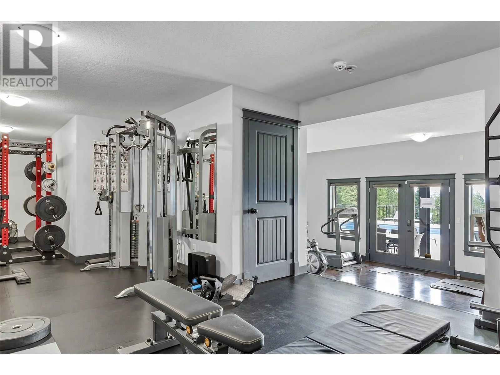 6032 Lynx Drive
