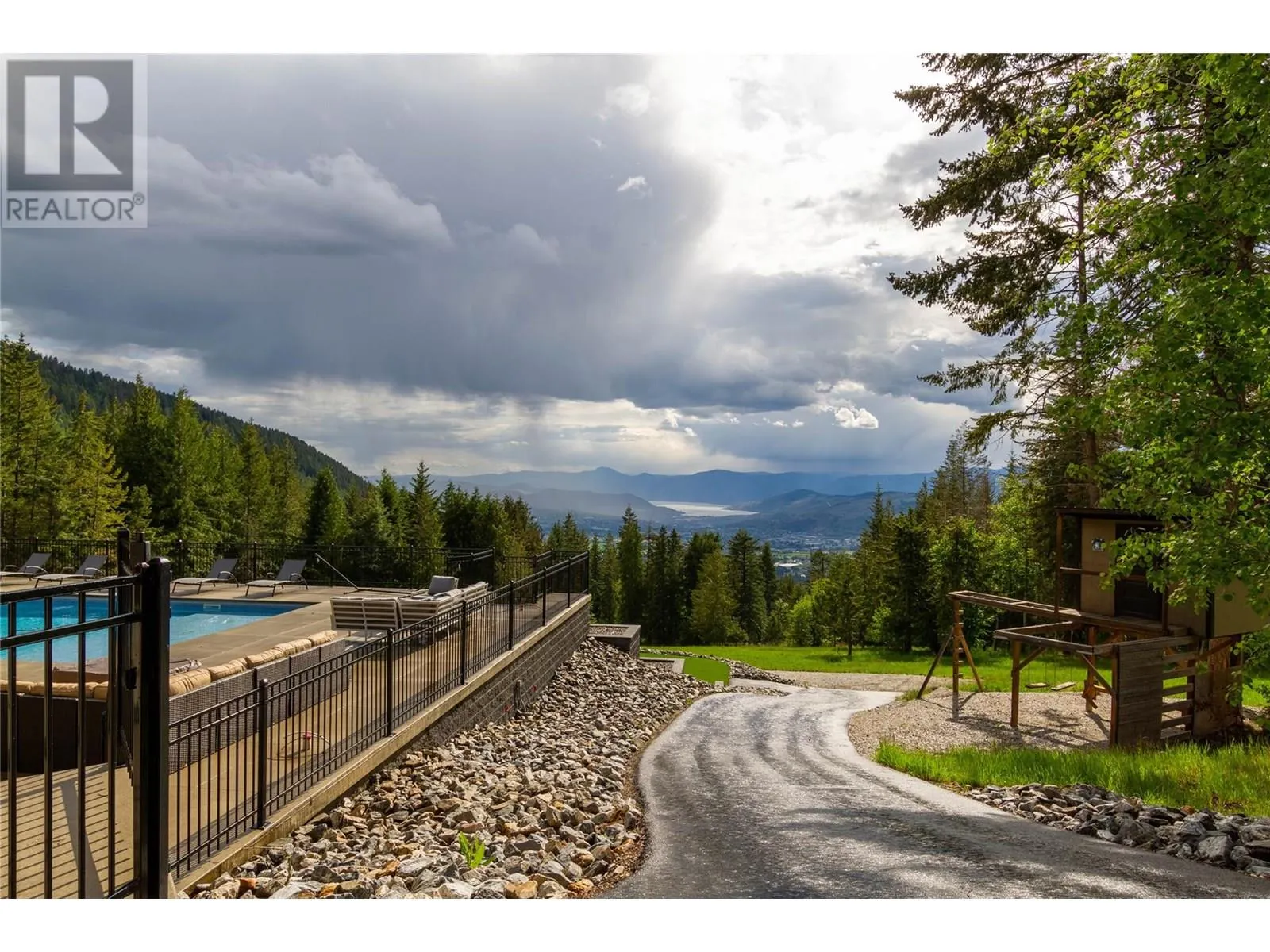 6032 Lynx Drive