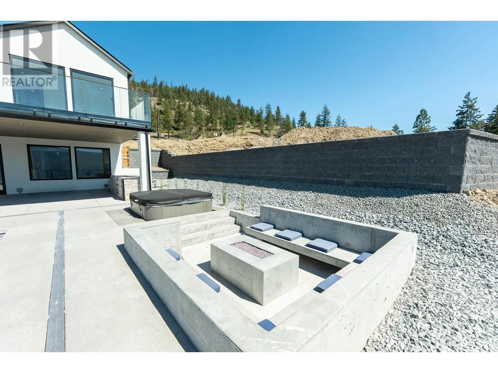 1327 Vineyard Drive