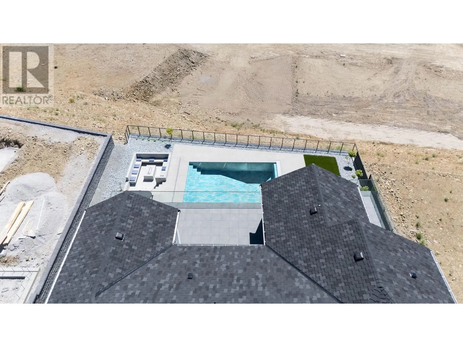 1327 Vineyard Drive