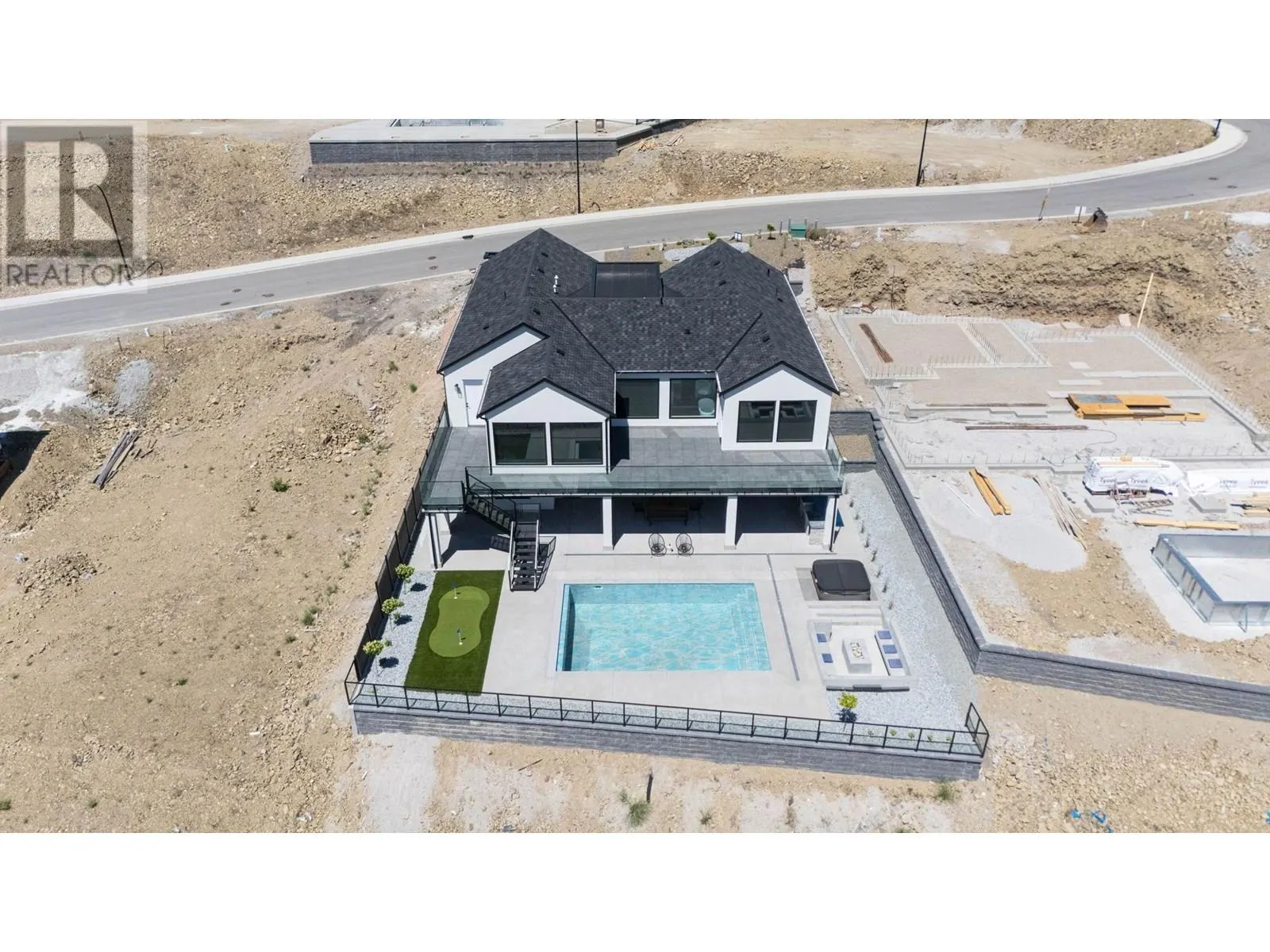 1327 Vineyard Drive