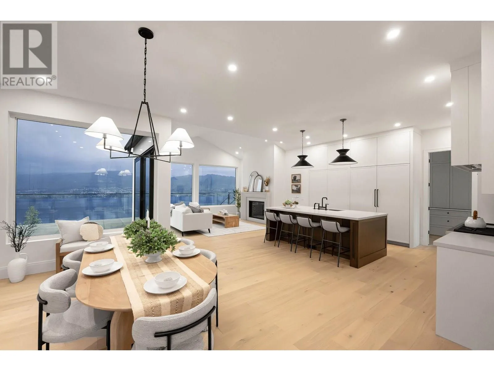 1327 Vineyard Drive